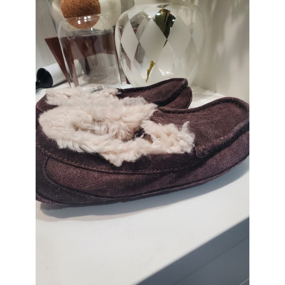 UGG Kids Slippers Size 2 - Picture 3 of 5